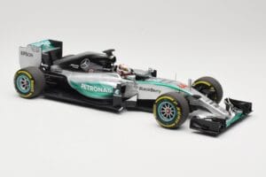 Mercedes AMG Petronas W06 Hybrid #44 L. Hamilton F1 World Champion 2015 Minichamps 1:18 186150044 Metalli — kuva 4 / 6