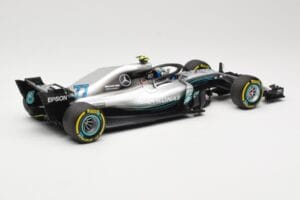 Mercedes AMG Petronas W09 #77 V. Bottas F1 2018 Minichamps 1:18 110180077 Metalli — kuva 2 / 6