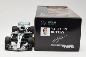 Mercedes AMG Petronas W09 #77 V. Bottas F1 2018 Minichamps 1:18 110180077 Metalli — kuva 6 / 6