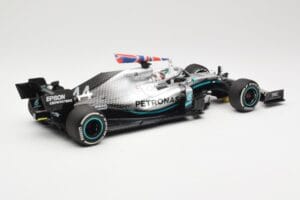 Mercedes AMG Petronas W10 #44 L. Hamilton Winner British GP 2019 Minichamps 1:18 110191044 Metalli — kuva 2 / 6