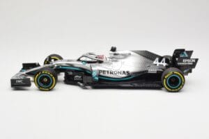 Mercedes AMG Petronas W10 #44 L. Hamilton Winner Chinese GP 2019 Minichamps 1:18 110190344 Metalli — kuva 3 / 6