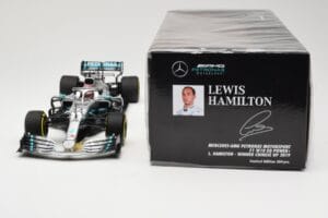 Mercedes AMG Petronas W10 #44 L. Hamilton Winner Chinese GP 2019 Minichamps 1:18 110190344 Metalli — kuva 6 / 6