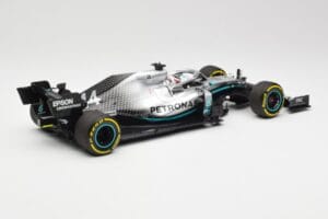 Mercedes AMG Petronas W10 #44 L. Hamilton F1 World Champion 2019 Minichamps 1:18 110190044 Metalli — kuva 2 / 6