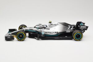 Mercedes AMG Petronas W10 #77 V. Bottas Winner USA GP 2019 Minichamps 1:18 110191877 Metalli — kuva 3 / 6