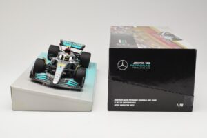 Mercedes AMG Petronas W13 E Performance #44 L. Hamilton 2022 Minichamps 1:18 113220044 Metalli — kuva 6 / 6