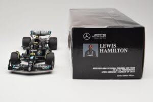 Mercedes AMG Petronas W14 E Performance #44 L. Hamilton Bahrain GP 2023 Minichamps 1:18 110230144 Metalli — kuva 6 / 6