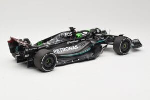 Mercedes AMG Petronas W14 E Performance #63 G. Russell Bahrain GP 2023 Minichamps 1:18 110230163 Metalli — kuva 2 / 6