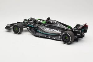 Mercedes AMG Petronas W14 E Performance #63 G. Russell Bahrain GP 2023 Minichamps 1:18 110230163 Metalli — kuva 5 / 6