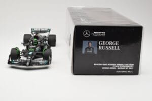 Mercedes AMG Petronas W14 E Performance #63 G. Russell Bahrain GP 2023 Minichamps 1:18 110230163 Metalli — kuva 6 / 6