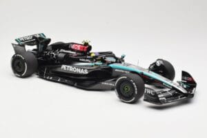 Mercedes AMG Petronas W15 E Performance #44 L. Hamilton 2024 Minichamps 1:18 110240144 Metalli — kuva 4 / 6