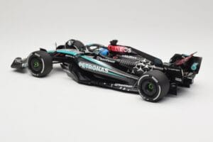 Mercedes AMG Petronas W15 E Performance #63 G. Russell Winner Austrian GP 2024 Minichamps 1:18 110241163 Metalli — kuva 5 / 6