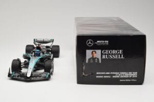 Mercedes AMG Petronas W15 E Performance #63 G. Russell Winner Austrian GP 2024 Minichamps 1:18 110241163 Metalli — kuva 6 / 6