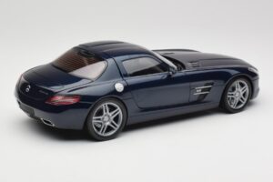 Mercedes SLS AMG C197 Blue Metallic Minichamps 1:18 180039021 Metalli — kuva 3 / 8