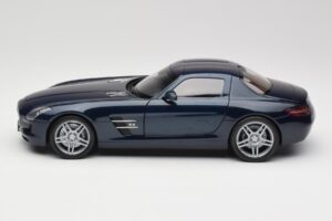 Mercedes SLS AMG C197 Blue Metallic Minichamps 1:18 180039021 Metalli — kuva 4 / 8