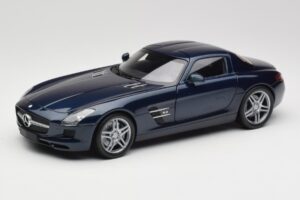Mercedes SLS AMG C197 Blue Metallic Minichamps 1:18 180039021 Metalli