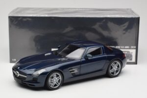 Mercedes SLS AMG C197 Blue Metallic Minichamps 1:18 180039021 Metalli — kuva 8 / 8
