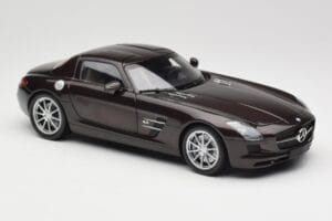Mercedes AMG SLS C197 Brown Metallic Minichamps 1:18 100039028 Metalli — kuva 6 / 8