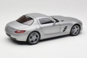 Mercedes AMG SLS C197 Grey Metallic Minichamps 1:18 100039025 Metalli — kuva 3 / 8