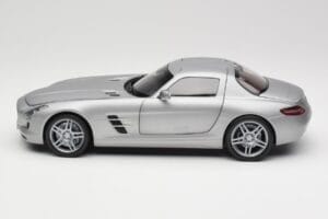 Mercedes AMG SLS C197 Grey Metallic Minichamps 1:18 100039025 Metalli — kuva 4 / 8