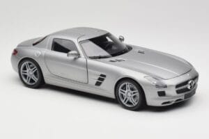 Mercedes AMG SLS C197 Grey Metallic Minichamps 1:18 100039025 Metalli — kuva 6 / 8