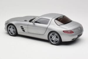 Mercedes AMG SLS C197 Grey Metallic Minichamps 1:18 100039025 Metalli — kuva 7 / 8