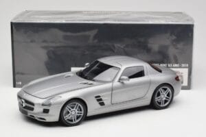 Mercedes AMG SLS C197 Grey Metallic Minichamps 1:18 100039025 Metalli — kuva 8 / 8
