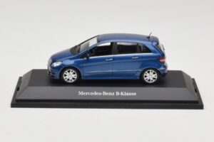 Mercedes B-Class W245 Lotus Blue Metallic Minichamps 1:43 B66962407 Metalli
