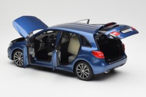 Mercedes B-Class W246 Lotus Sininen Metallic Norev 1:18 B66961410 Metalli — kuva 5 / 8