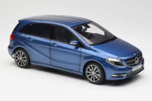 Mercedes B-Class W246 Lotus Sininen Metallic Norev 1:18 B66961410 Metalli — kuva 6 / 8