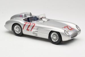 Mercedes 300 SLR W196S #722 S. Moss / D. Jenkinson Mille Miglia Winner 1955 Maisto 1:18 536887 Metalli — kuva 6 / 8