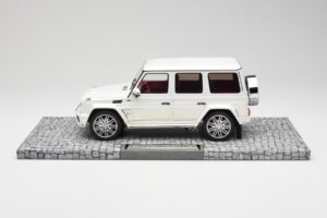 Mercedes Brabus B63 620 Widestar Pearl White Minichamps 1:18 107032201 Metalli — kuva 3 / 6