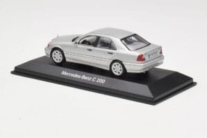 Mercedes C 200 W202 Iridium Silver Minichamps 1:43 B66040488 Metalli — kuva 3 / 4