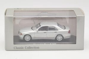 Mercedes C 200 W202 Iridium Silver Minichamps 1:43 B66040488 Metalli — kuva 4 / 4