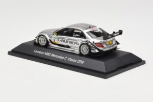 Mercedes C-Class C204 #8 R. Schumacher HWA DTM 2010 Minichamps 1:43 B66961414 Metalli — kuva 3 / 4