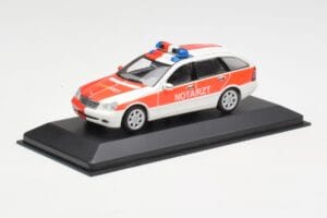 Mercedes C-Class S203 Notarzt Minichamps 1:43 430030190 Metalli — kuva 2 / 4
