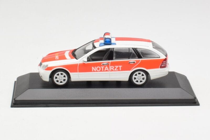 Mercedes C-Class S203 Notarzt Minichamps 1:43 430030190 Metalli