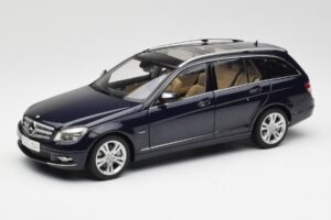 Mercedes C-Class S204 T-Modell Tanzanite Sininen AUTOart 1:18 B66962352 Metalli
