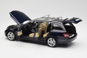 Mercedes C-Class S204 T-Modell Tanzanite Sininen AUTOart 1:18 B66962352 Metalli — kuva 5 / 8