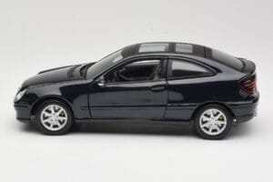 Mercedes C-Class Sports Coupe CL203 Sininen Maisto 1:18 B66962124 Metalli — kuva 4 / 8