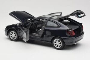 Mercedes C-Class Sports Coupe CL203 Sininen Maisto 1:18 B66962124 Metalli — kuva 5 / 8