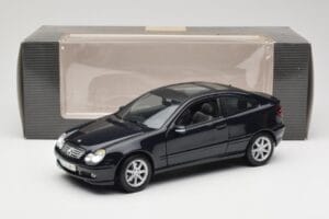 Mercedes C-Class Sports Coupe CL203 Sininen Maisto 1:18 B66962124 Metalli — kuva 8 / 8