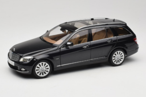 Mercedes C-Class W204 Estate Obsidian Black AUTOart 1:18 B66962349 Metalli