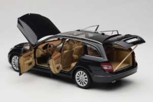 Mercedes C-Class W204 Estate Obsidian Black AUTOart 1:18 B66962349 Metalli — kuva 5 / 8