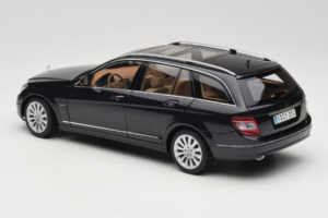 Mercedes C-Class W204 Estate Obsidian Black AUTOart 1:18 B66962349 Metalli — kuva 7 / 8