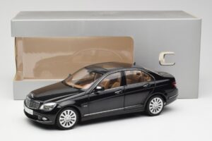 Mercedes C-Class W204 Obsidian Musta AUTOart 1:18 B66962365 Metalli — kuva 8 / 8