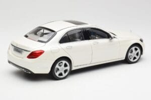 Mercedes C-Class W205 Diamond Valkoinen Metallic Norev 1:18 B66960256 Metalli — kuva 3 / 8