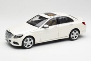 Mercedes C-Class W205 Diamond Valkoinen Metallic Norev 1:18 B66960256 Metalli