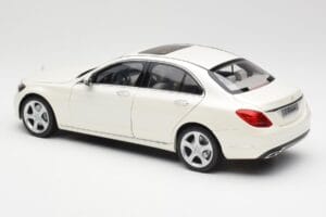 Mercedes C-Class W205 Diamond Valkoinen Metallic Norev 1:18 B66960256 Metalli — kuva 7 / 8