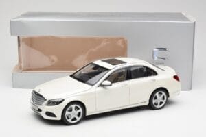 Mercedes C-Class W205 Diamond Valkoinen Metallic Norev 1:18 B66960256 Metalli — kuva 8 / 8