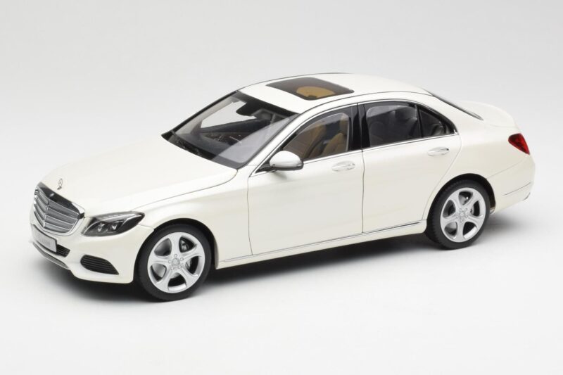 Mercedes C-Class W205 Diamond Valkoinen Metallic Norev 1:18 B66960256 Metalli